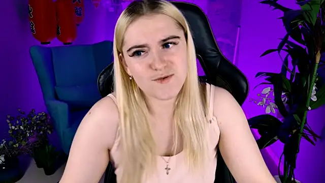 Stef Nicks online show from 4, 10, 2025