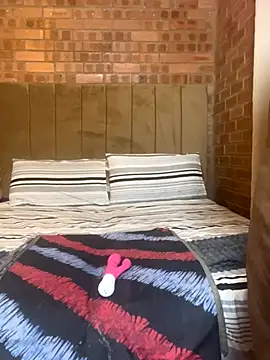 SEXYBOOBS21D online show from 19, 10, 2025