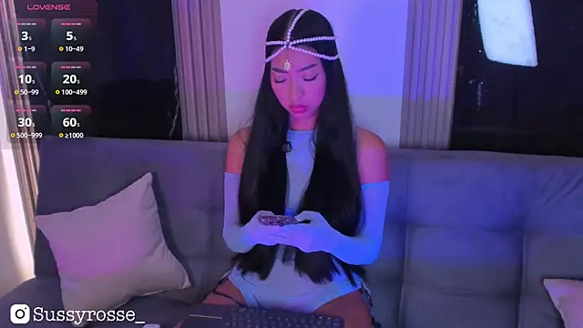 Sussyrosse  online show from 17, 10, 2025