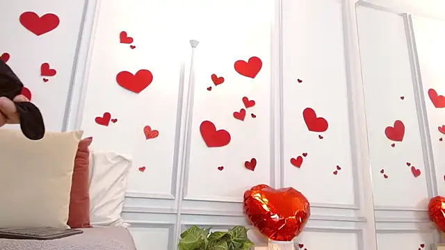 MiiaLane online show from 23, 2, 2026