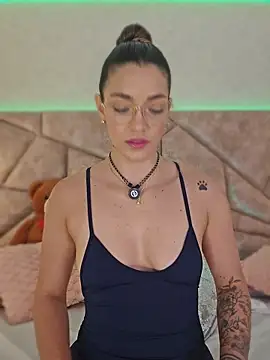 ClaradelMar online show from 11, 5, 2026