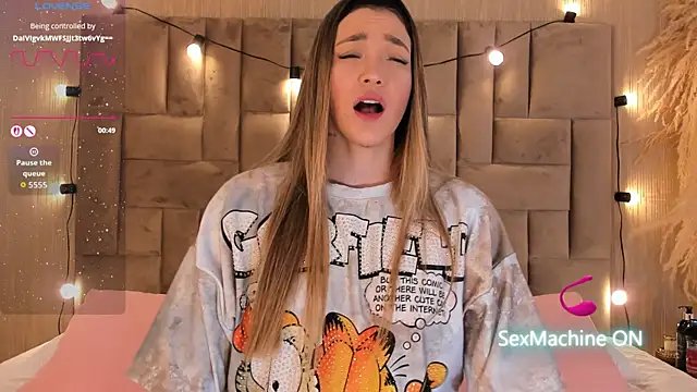 ClaradelMar online show from 29, 9, 2025