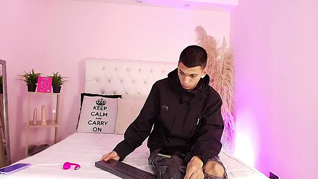 AmelieAndAce online show from 18, 11, 2025