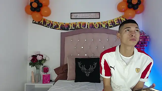 AmelieAndAce online show from 7, 10, 2025