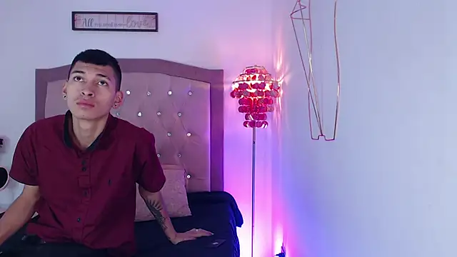 AmelieAndAce online show from 26, 9, 2025