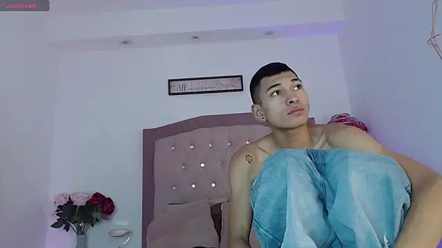 AmelieAndAce online show from 23, 9, 2025