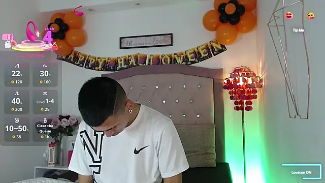 AmelieAndAce online show from 9, 10, 2025