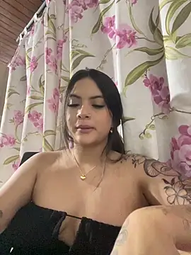 AmyMartinelli online show from 5, 10, 2025