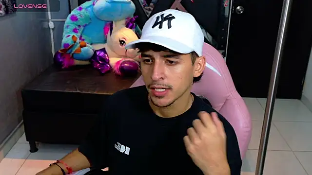 Snapshot of Alan_Del_Reyx chatting on 22, 9, 2025 Alan Del Reyx online show from 22, 9, 2025