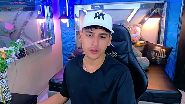 Snapshot of Alan_Del_Reyx chatting on 11, 9, 2025 Alan Del Reyx online show from 11, 9, 2025