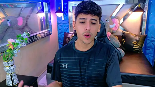 Snapshot of Alan_Del_Reyx chatting on 13, 9, 2025 Alan Del Reyx online show from 13, 9, 2025