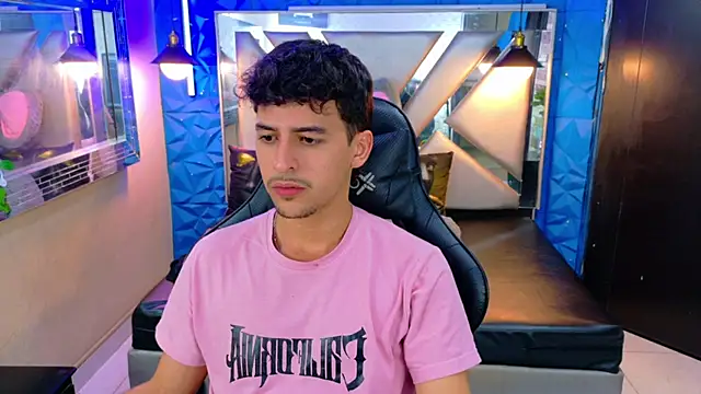 Snapshot of Alan_Del_Reyx chatting on 21, 9, 2025 Alan Del Reyx online show from 21, 9, 2025