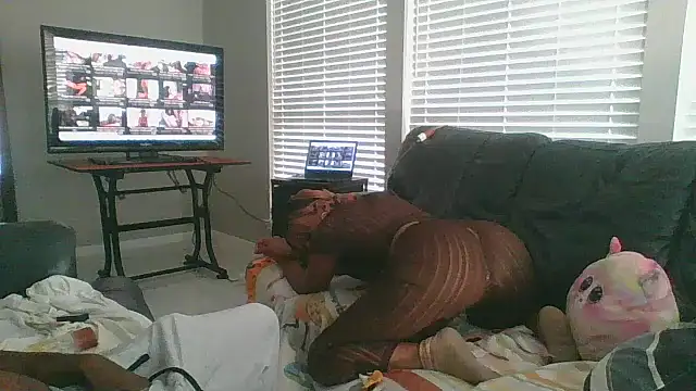 Snapshot of JazziEezyLdy chatting on 24, 4, 2026 JazziEezyLdy online show from 24, 4, 2026
