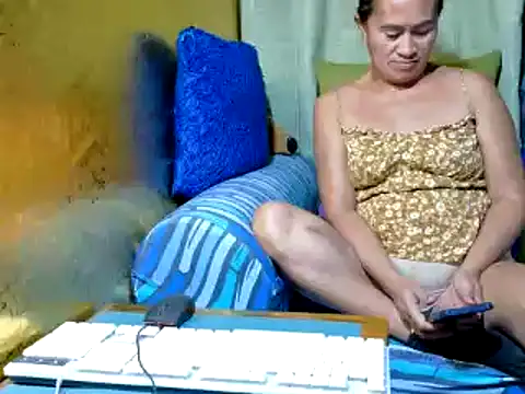 xxloveheart online show from 24, 3, 2026