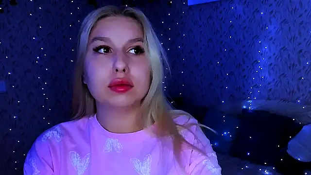 ChloeRicc online show from 27, 9, 2025