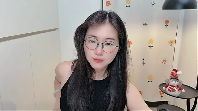 Rosalind xixi online show from 30, 4, 2026