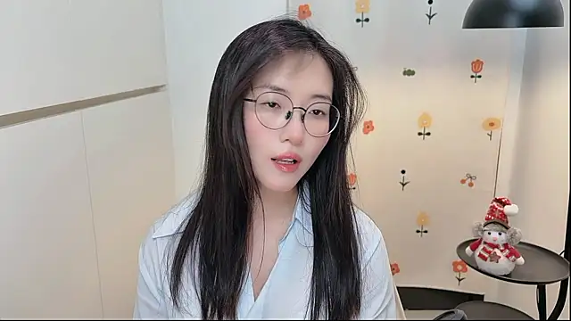 Rosalind xixi online show from 5, 5, 2026