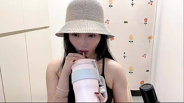 Rosalind xixi online show from 12, 10, 2025