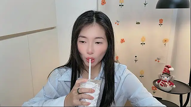 Rosalind xixi online show from 5, 5, 2026