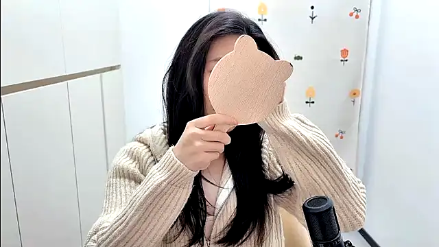 Snapshot of Rosalind_xixi chatting on 19, 11, 2025 Rosalind xixi online show from 19, 11, 2025