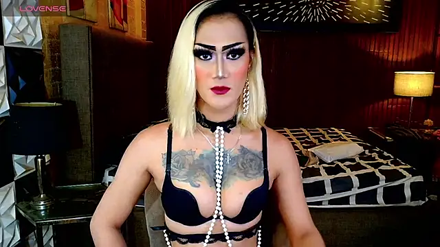 Snapshot of HorseCockDivine chatting on 12, 7, 2026 HorseCockDivine online show from 12, 7, 2026