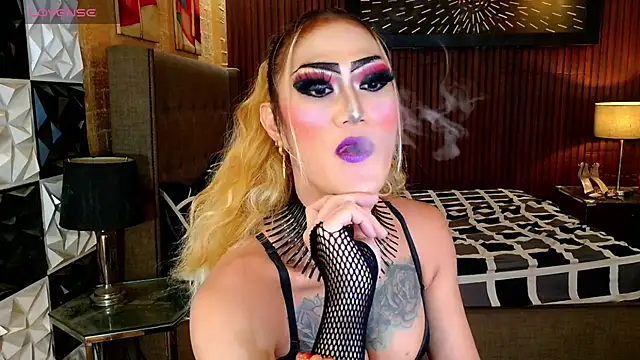 Snapshot of HorseCockDivine chatting on 17, 7, 2026 HorseCockDivine online show from 17, 7, 2026