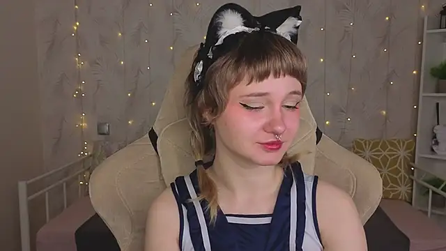 Tori Cutie online show from 24, 4, 2026