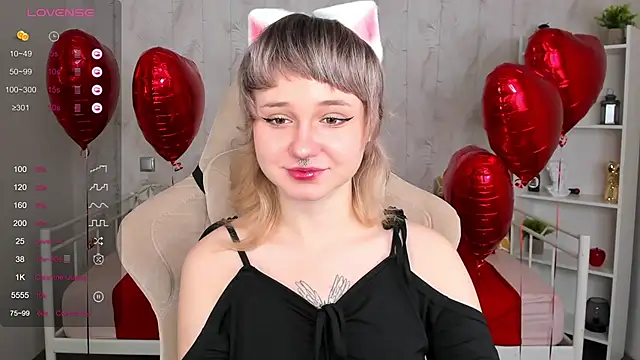 Tori Cutie online show from 12, 2, 2026