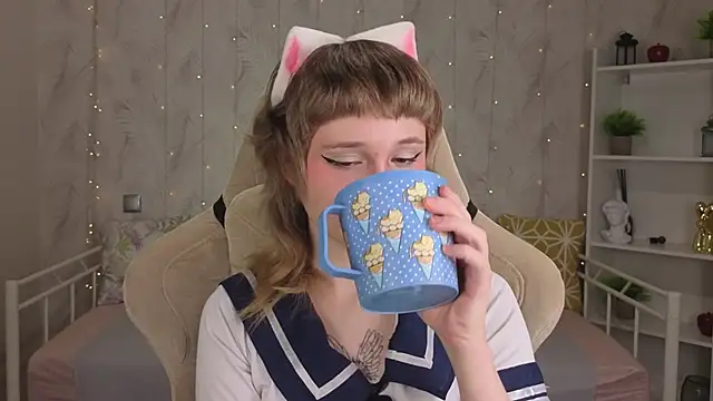 Tori Cutie online show from 13, 5, 2026