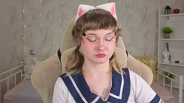Tori Cutie online show from 15, 5, 2026