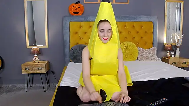 Jessica White  online show from 30, 10, 2025