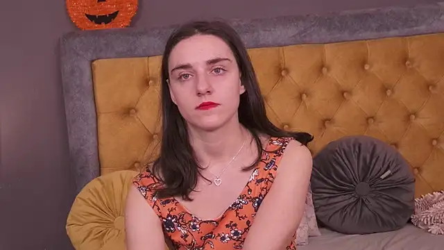 Jessica White  online show from 28, 11, 2025