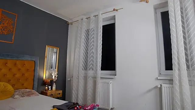 Jessica White  online show from 18, 11, 2025