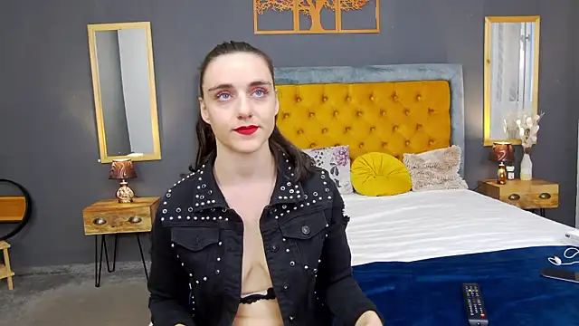 Jessica White  online show from 24, 9, 2025