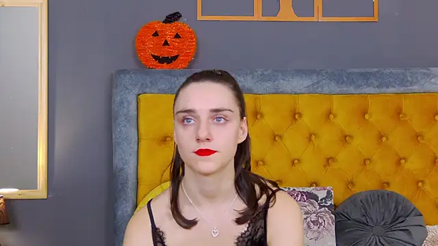 Jessica White  online show from 21, 11, 2025