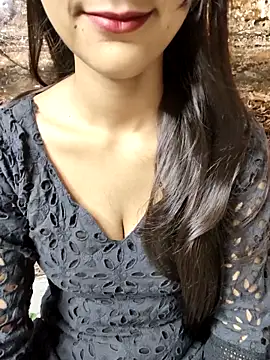 Indian-Aleena online show from 4, 10, 2025