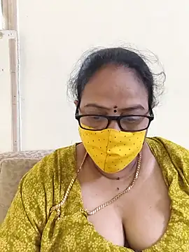 Snapshot of heera-rani chatting on 17, 6, 2026 heera-rani online show from 17, 6, 2026