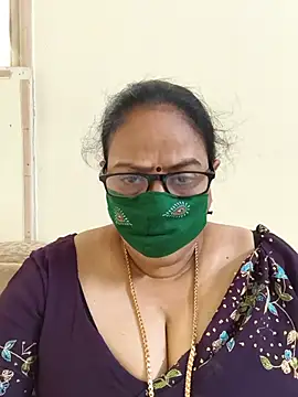 Snapshot of heera-rani chatting on 19, 7, 2026 heera-rani online show from 19, 7, 2026