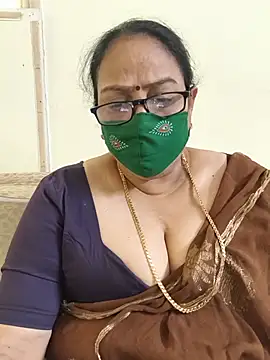 Snapshot of heera-rani chatting on 15, 7, 2026 heera-rani online show from 15, 7, 2026