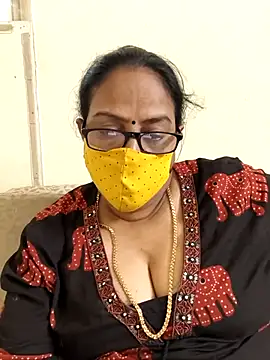 Snapshot of heera-rani chatting on 13, 7, 2026 heera-rani online show from 13, 7, 2026