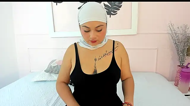 azaharaaa  online show from 26, 9, 2025