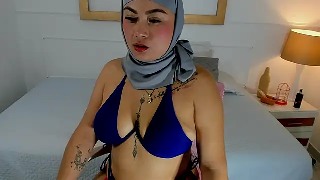 azaharaaa  online show from 30, 10, 2025