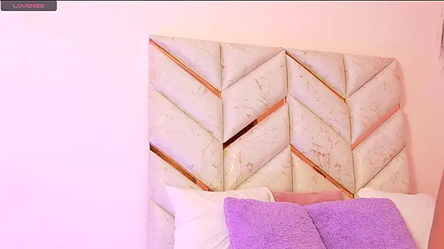 AlanaDoll online show from 14, 4, 2026