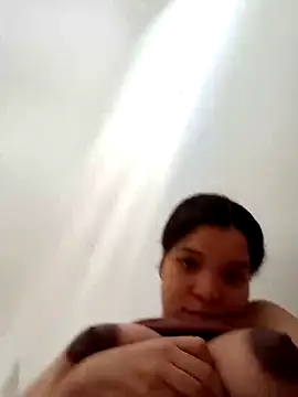 VictoriDior online show from 8, 11, 2025