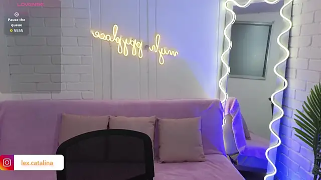 Lexy tay online show from 23, 10, 2025