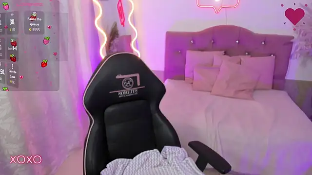 HANNI TAY online show from 18, 12, 2025