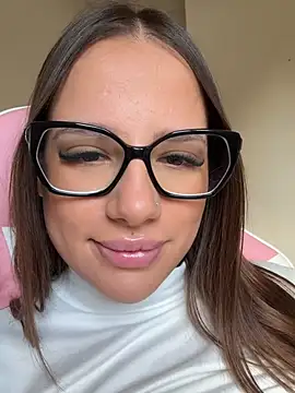 Snapshot of AlessiaaRuso1 chatting on 27, 4, 2026 AlessiaaRuso1 online show from 27, 4, 2026