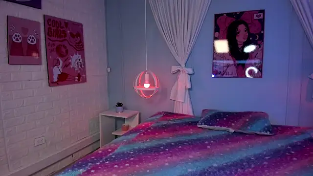 Hannahpage online show from 22, 12, 2025