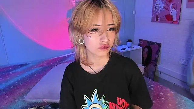 Hannahpage online show from 4, 10, 2025