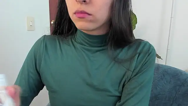 canelleGarces online show from 15, 4, 2026